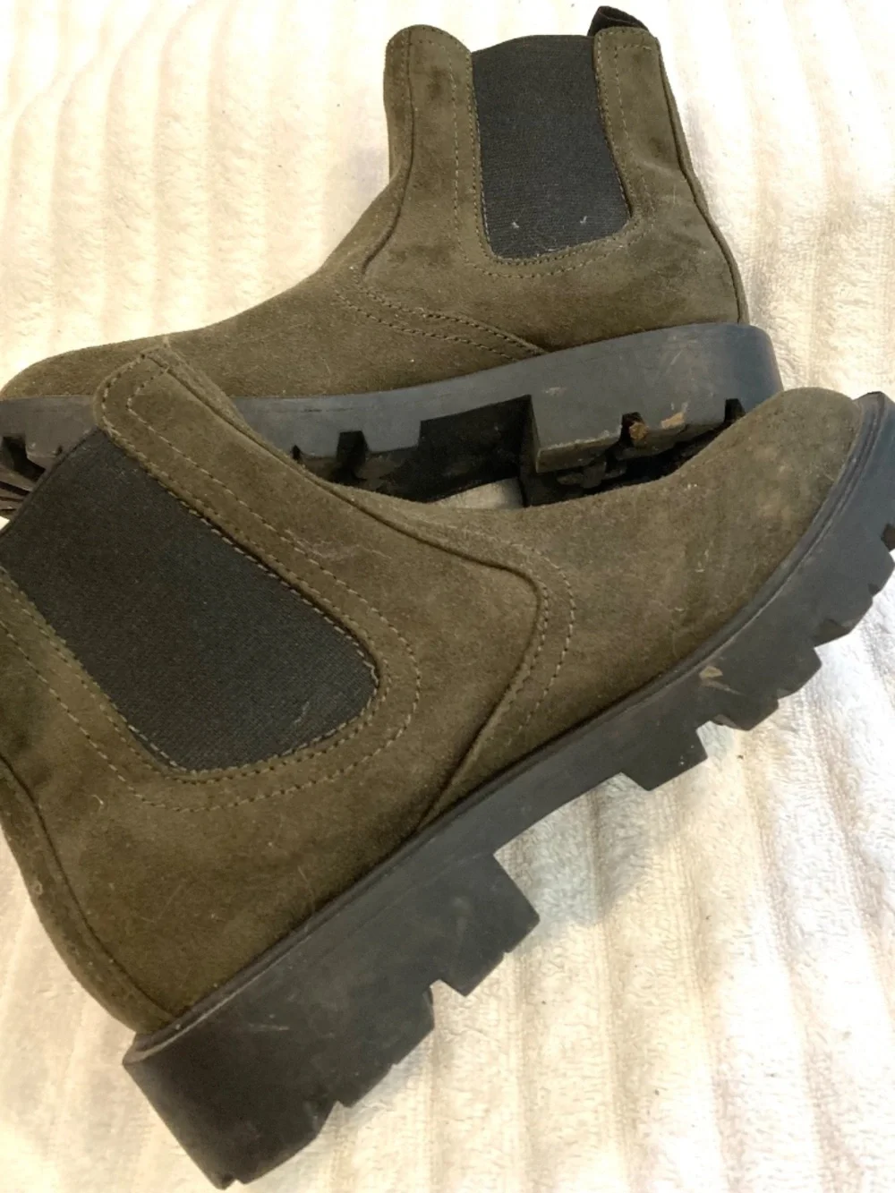 Nine West forest Green micro suede ankle boots